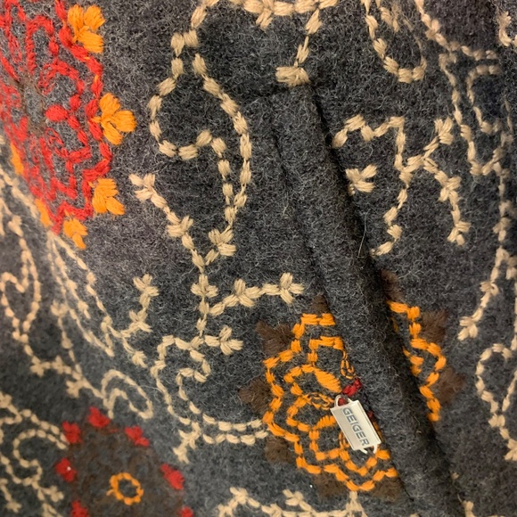 Geiger Austrian Mid-Length Embroidered Car Coat .100% Wool. Size L / European 45 - Picture 4 of 11